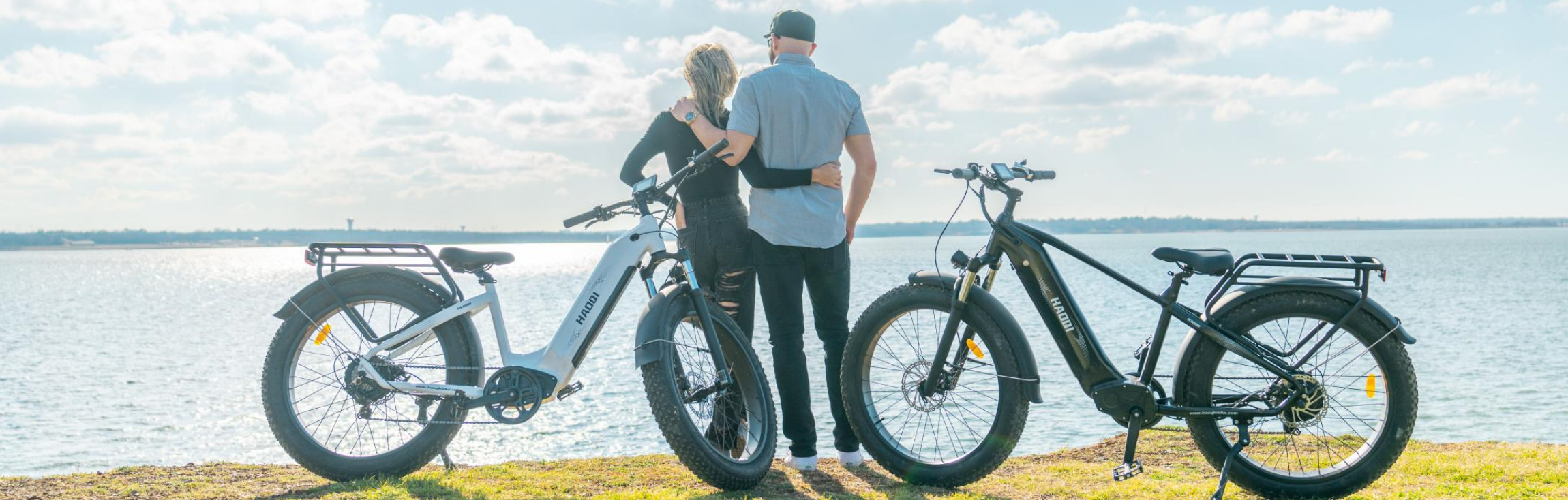 Ehepaar mit HAOQI E-Bike